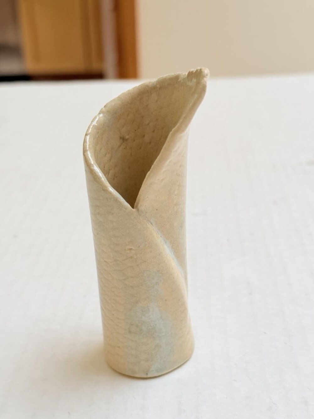 Handmade Art Pottery Vase Tulip Split Opening Beige Curled Bud Vase Decor Marked